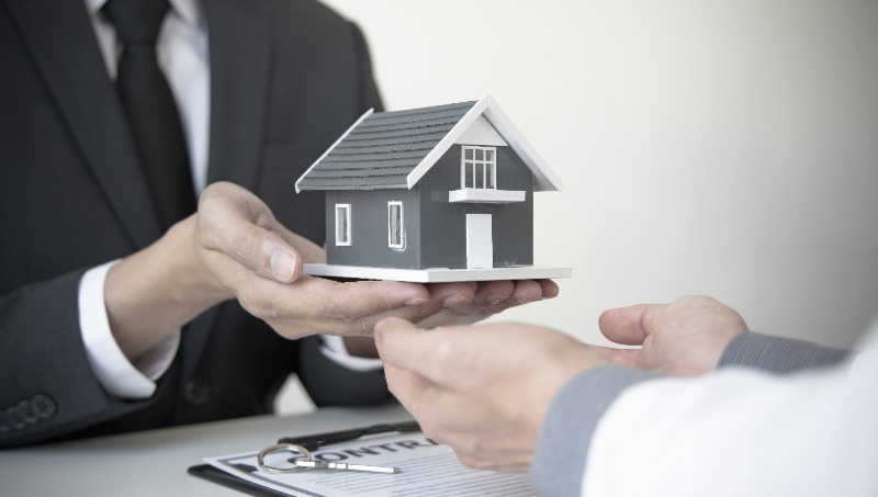 Real Estate & Landlord-Tenant Law